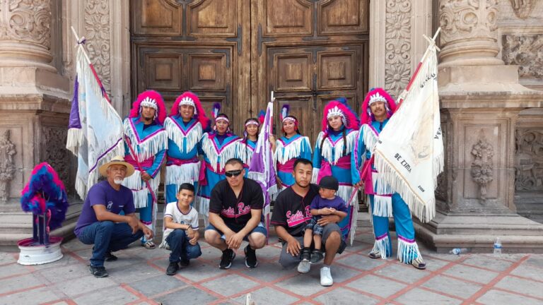 Grupo de danza Apache