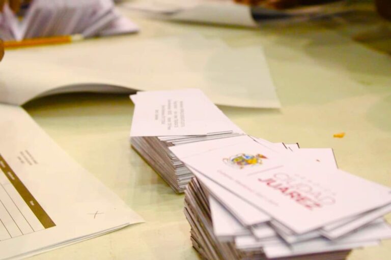 6678627823105__6678627823107