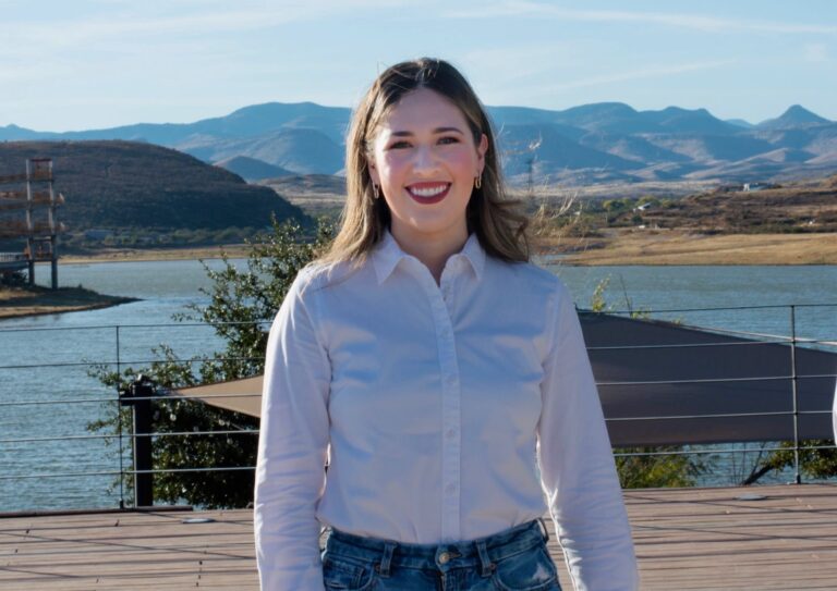 33b8a9aa-1ca1-4ca5-af50-58b6b66598b2