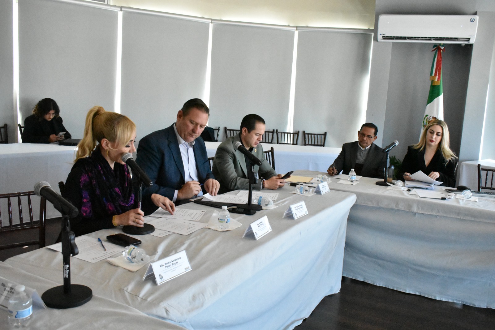 dddb8846-e598-4c40-ad96-a8b18313ee38