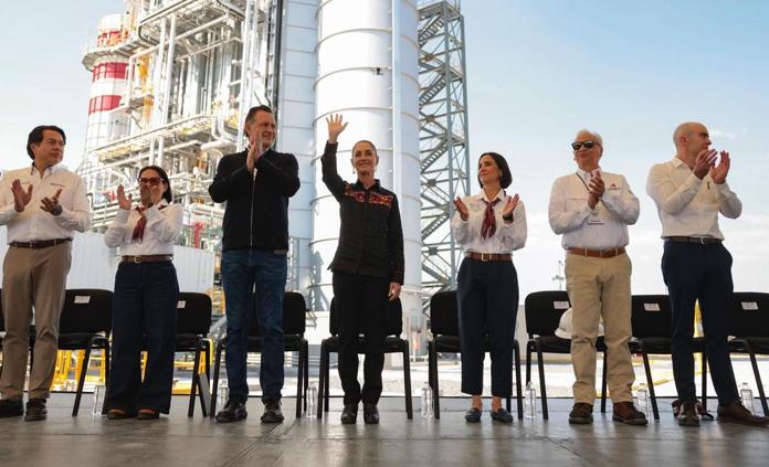 principal_201225-csp-inauguracion-central-ciclo-combinado-el-sauz-ii-josefa-ortiz-tellez-giron-1