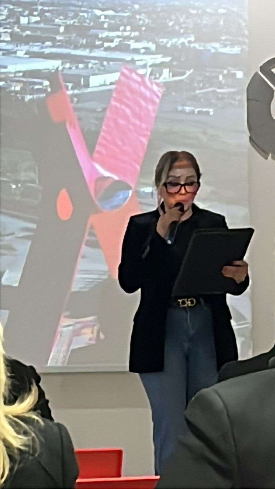 4b0918a9-46e2-44c1-b5ed-725815ec399a