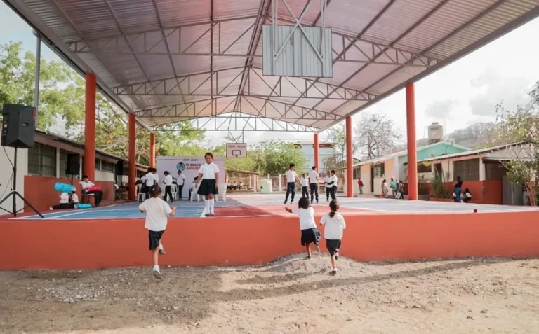 cancha-primaria-pantla-techado-fundacion-gob-zihuatanejo-2