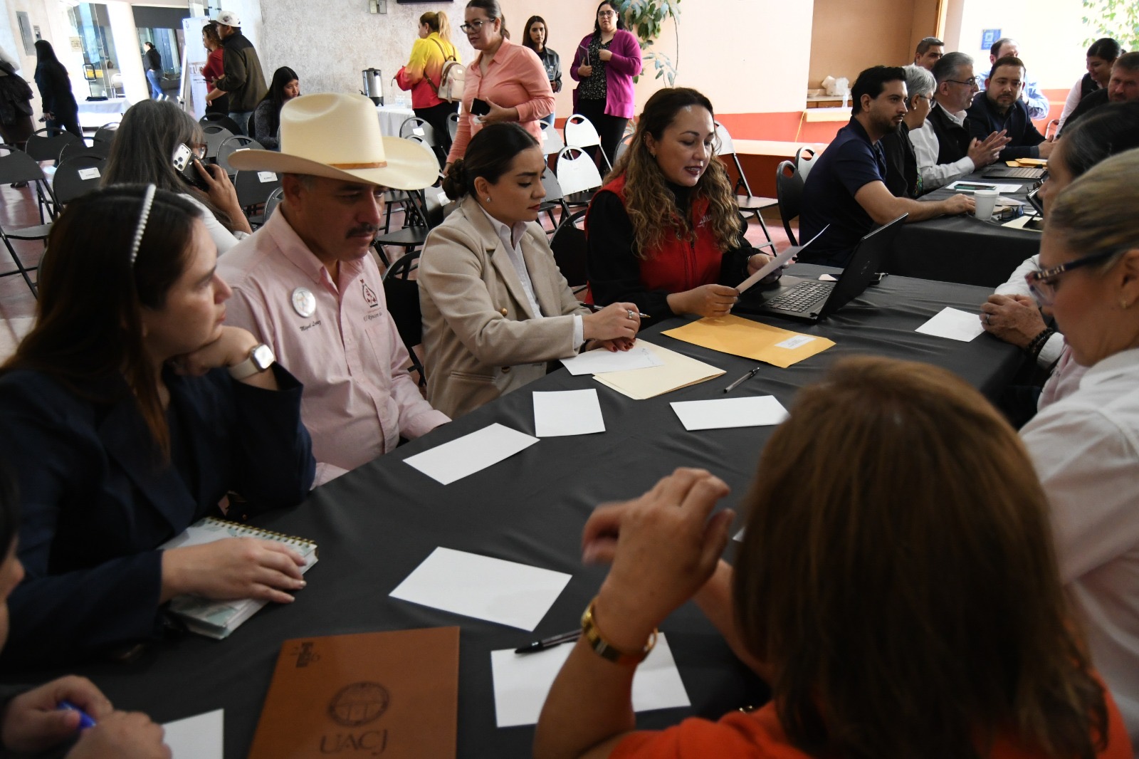 737f7448-7cea-4ce2-837d-32797d50381c