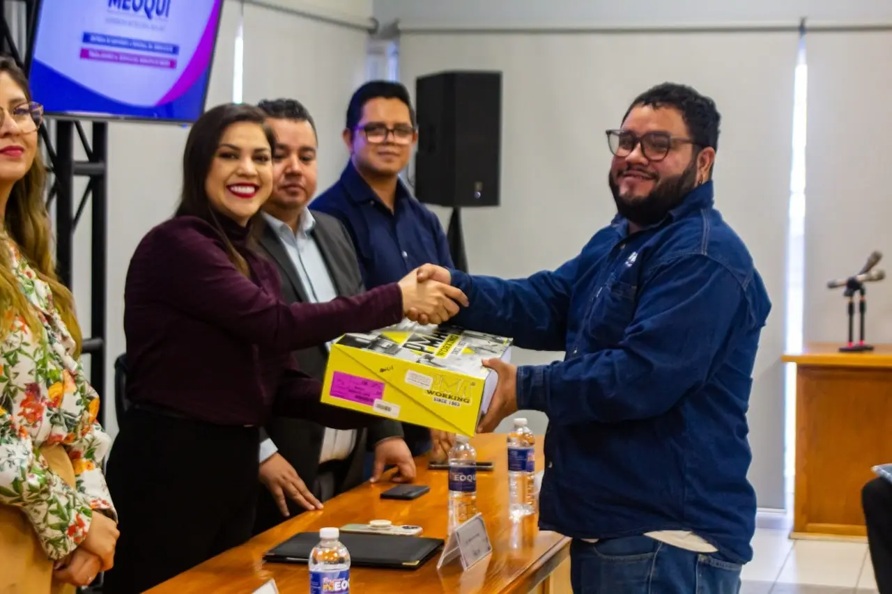 9b76ad2b-17c2-4188-9fc7-8cf99d546598