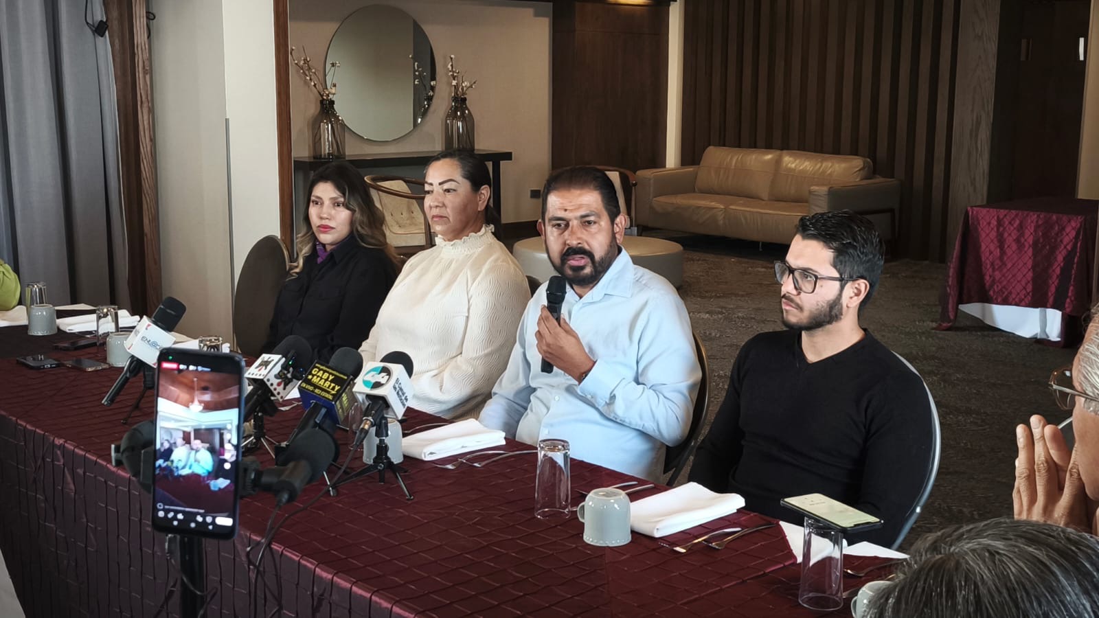 e9b6ffc4-7272-47c6-8c10-147b72f66038