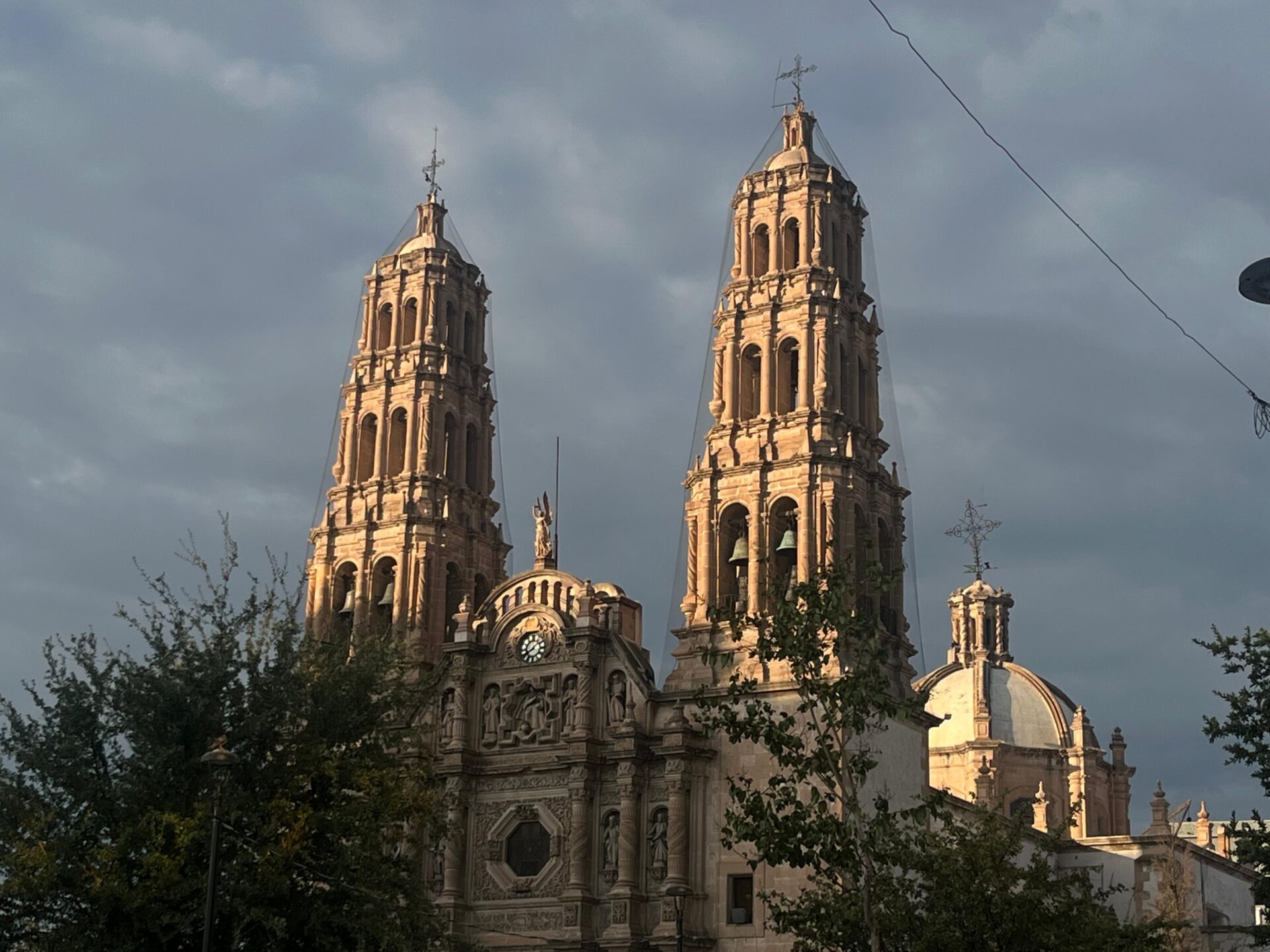 6de07884-aaed-414d-a54a-76c46950dd9c
